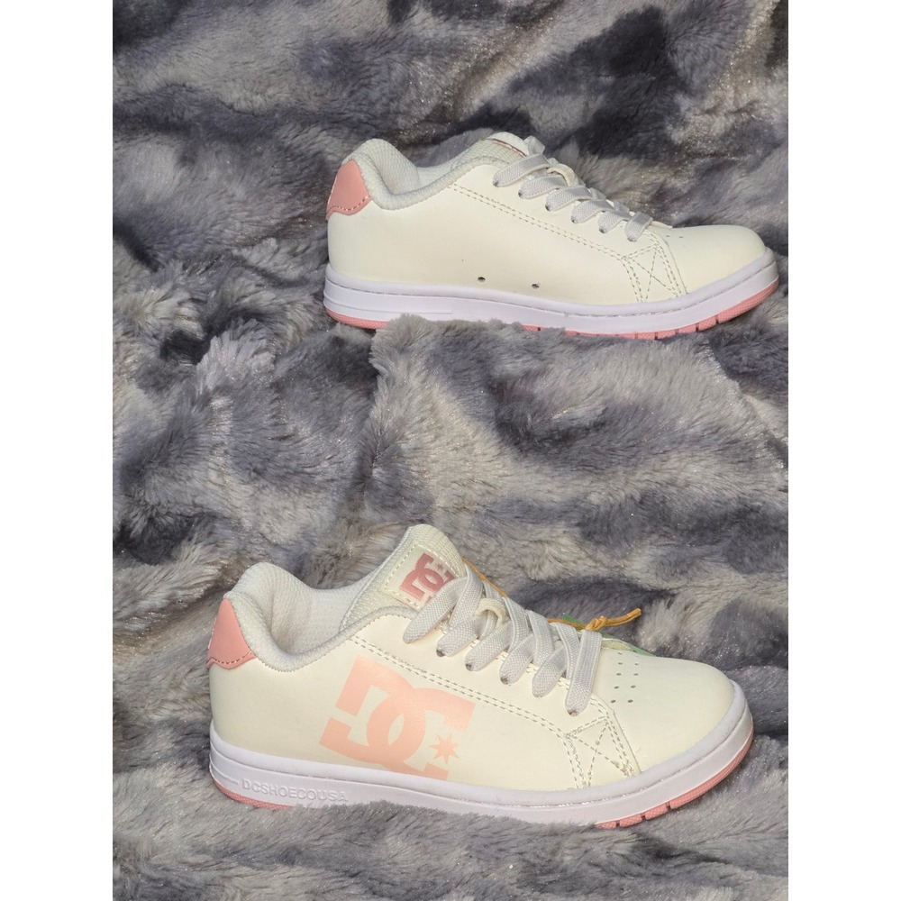 NWT DC Shoes Kids White Pink Logo‎ Court Graffik Skate Sneakers Youth Size 11